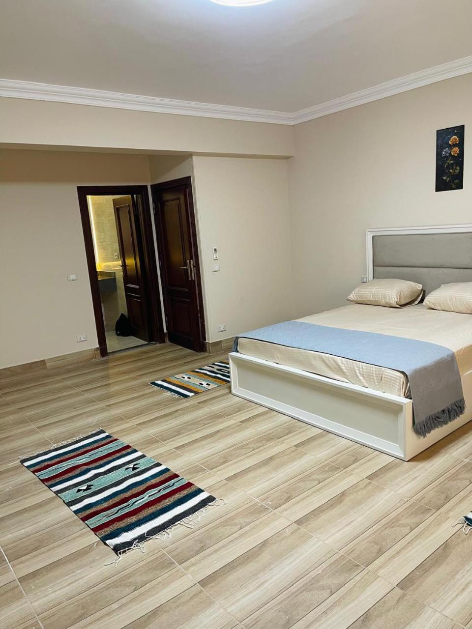 Apartment 3br With Privet Garden Pool With Excellent Location Near Waterway
