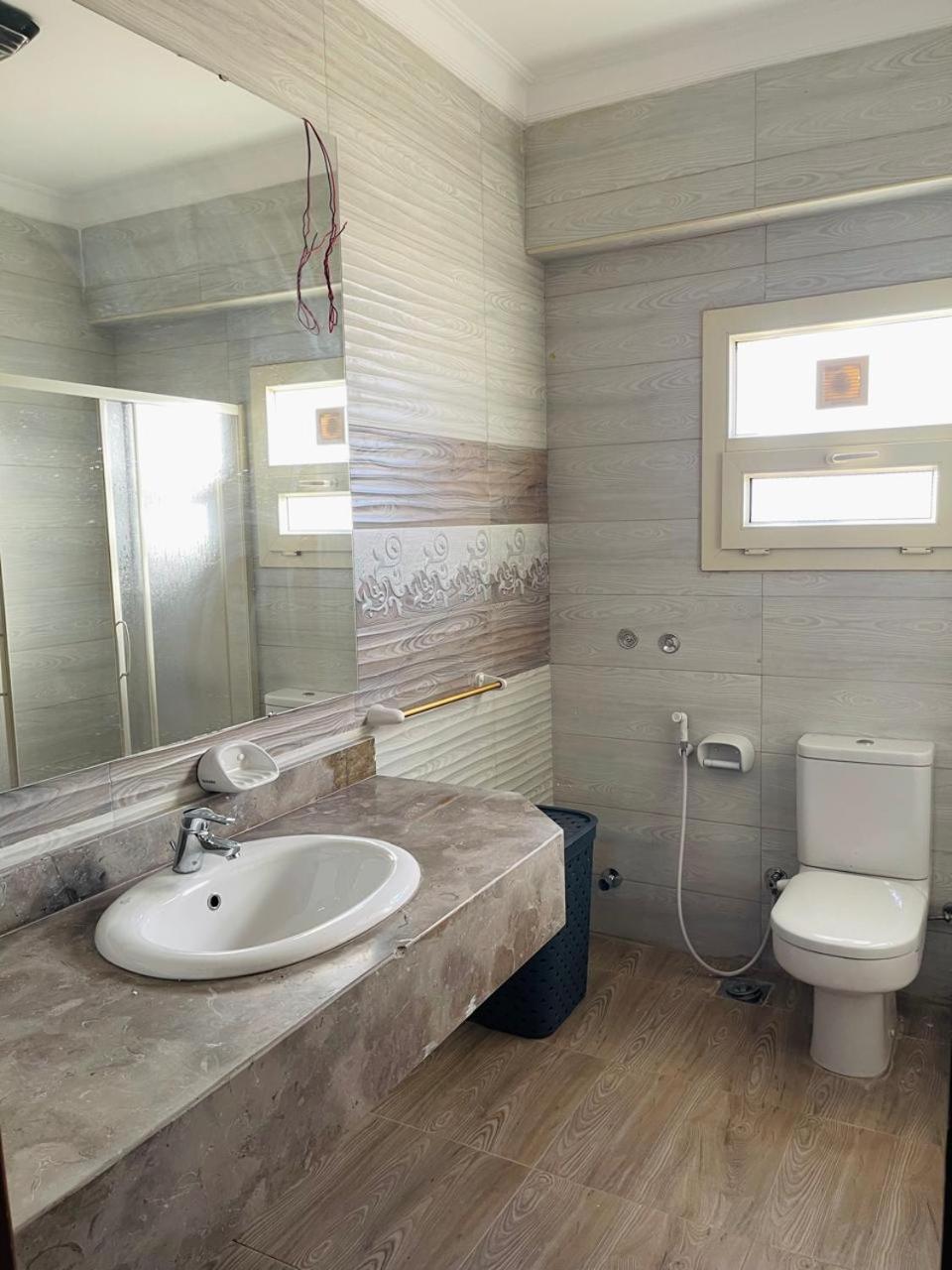 Apartment 3br With Privet Garden Pool With Excellent Location Near Waterway