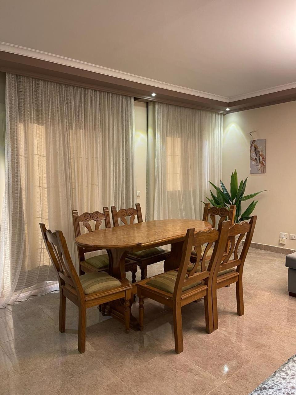 Apartment 3br With Privet Garden Pool With Excellent Location Near Waterway *